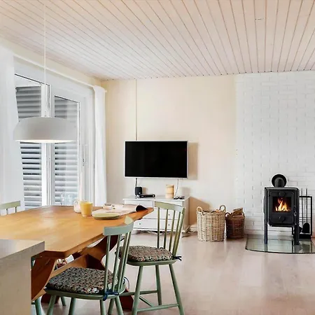 1312-aakirkeby-poserekrogen-14 Hébergement de vacances *