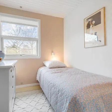 펜션 1312-aakirkeby-poserekrogen-14 Vester Somarken