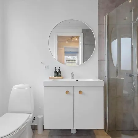 펜션 1312-aakirkeby-poserekrogen-14 Vester Somarken