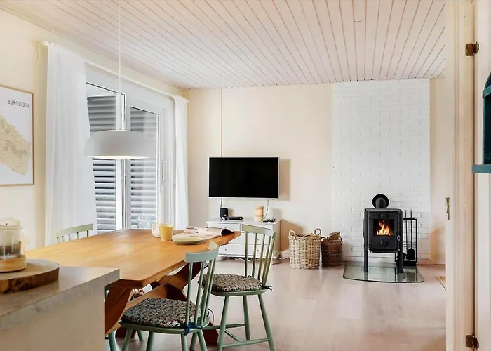 1312-aakirkeby-poserekrogen-14 Hébergement de vacances *